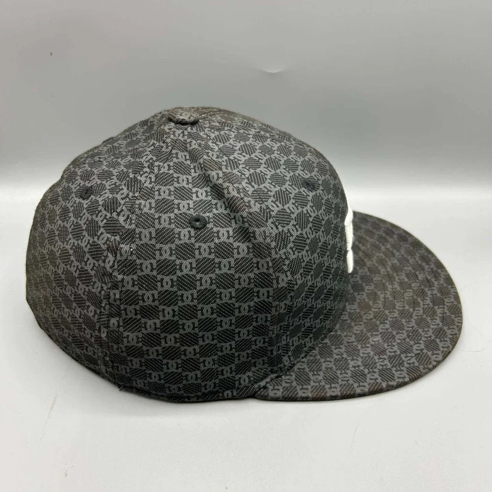 DC Shoes Hat Men 7 1/4-7 5/8 Black Embroidered Stretch Fitted Cap